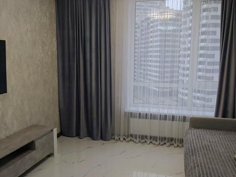 квартира за адресою Олександра Олеся вул., 8/17