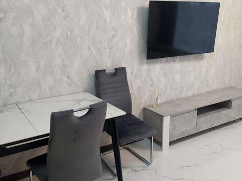 квартира за адресою Олександра Олеся вул., 8/17