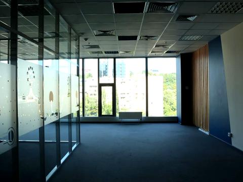 комерційна за адресою Спортивна пл., 1-А