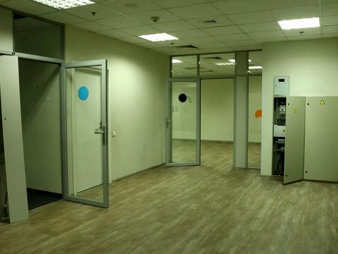 комерційна за адресою Спортивна пл., 1-А