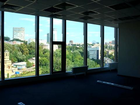 комерційна за адресою Спортивна пл., 1-А