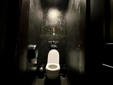 комерційна за адресою Антоновича вул. (Горького), 50