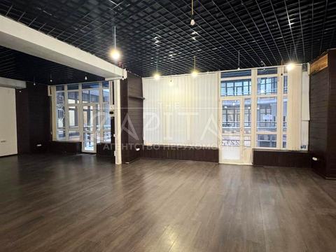 комерційна за адресою Євгена Коновальця вул. (Щорса), 36-Д