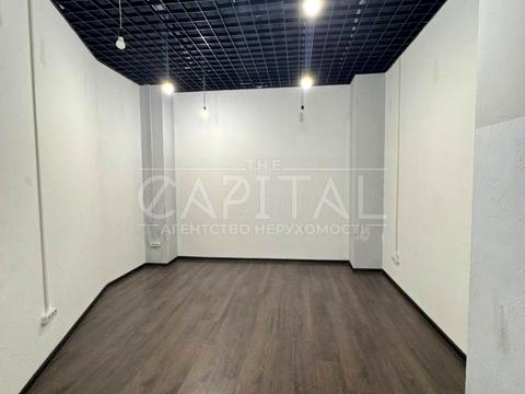 комерційна за адресою Євгена Коновальця вул. (Щорса), 36-Д