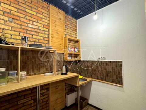 комерційна за адресою Євгена Коновальця вул. (Щорса), 36-Д