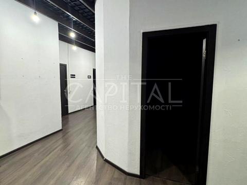 комерційна за адресою Євгена Коновальця вул. (Щорса), 36-Д