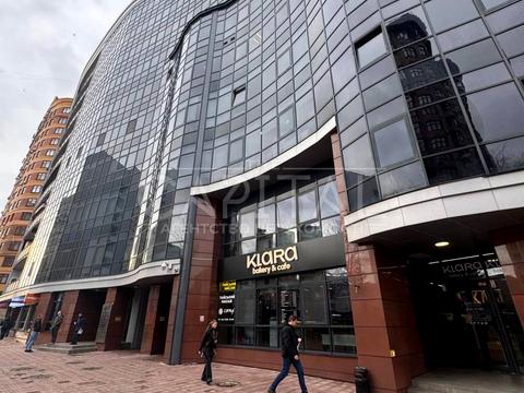 комерційна за адресою Євгена Коновальця вул. (Щорса), 36-Д