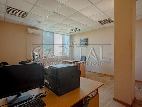 комерційна за адресою Здолбунівська вул., 9-Б