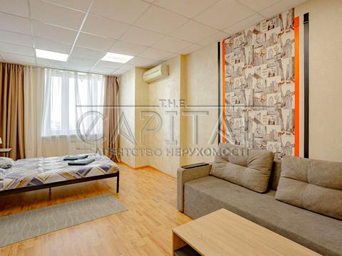 комерційна за адресою Здолбунівська вул., 9-Б