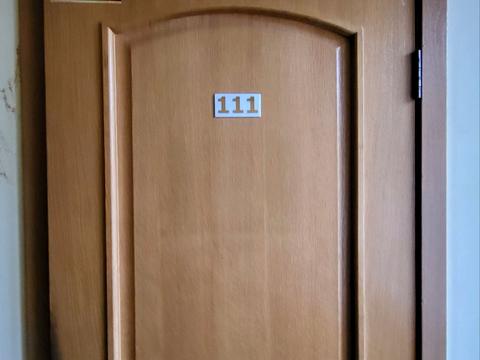 комерційна за адресою Гетьмана Павла Полуботка вул. (Попудренка), 42