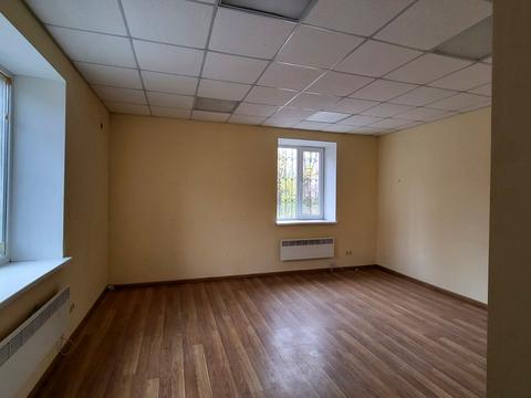 комерційна за адресою Гетьмана Павла Полуботка вул. (Попудренка), 42