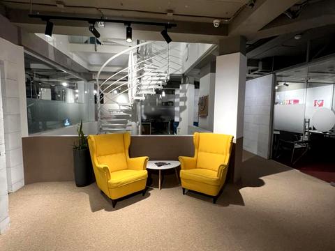 комерційна за адресою Гарматна вул., 6