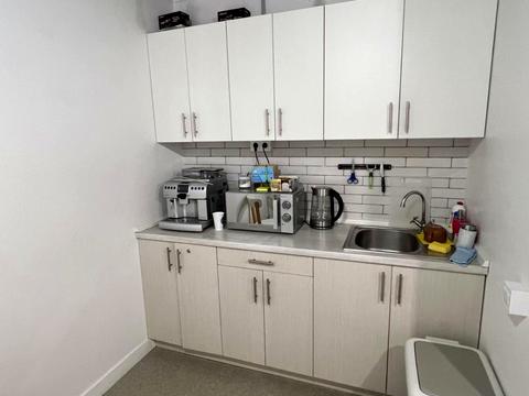 комерційна за адресою Гарматна вул., 6