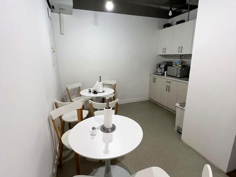 комерційна за адресою Гарматна вул., 6