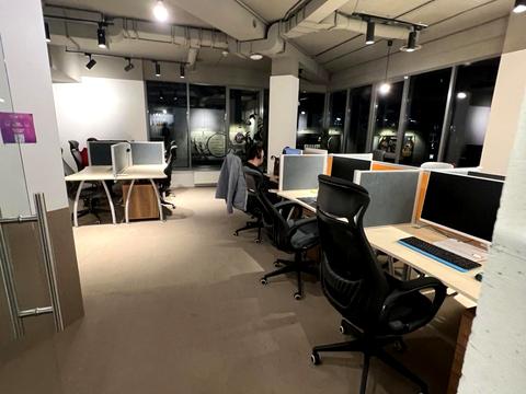 комерційна за адресою Гарматна вул., 6