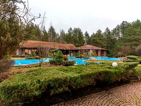 будинок за адресою Луговий пров.