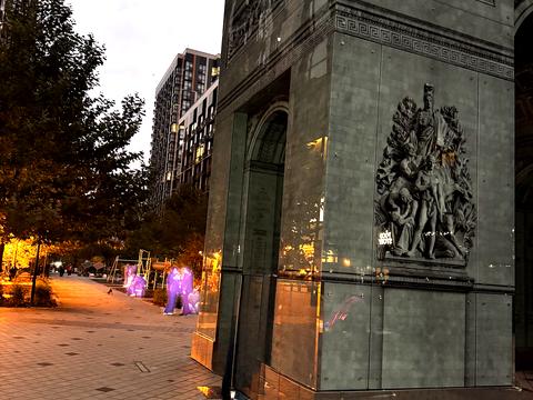 паркомісце за адресою Джона Маккейна вул. (Івана Кудрі), 1-Б