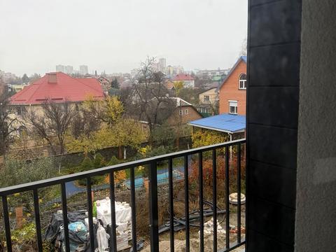 квартира за адресою Осіння вул., 28