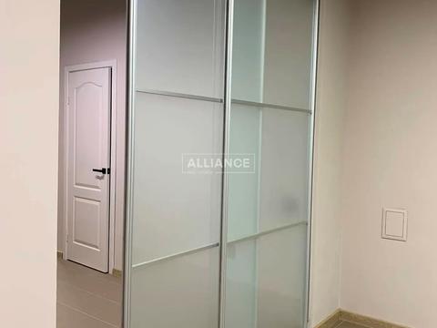 коммерческая по адресу Ивана Миколайчука ул., 6