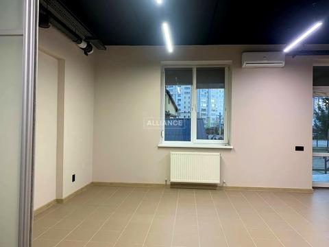 коммерческая по адресу Ивана Миколайчука ул., 6