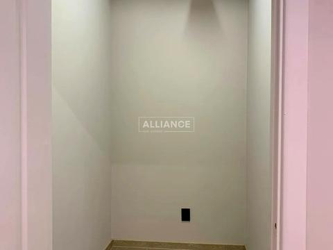 коммерческая по адресу Ивана Миколайчука ул., 6