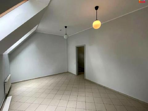 комерційна за адресою Уласа Самчука вул. (улица Пархоменко), 24