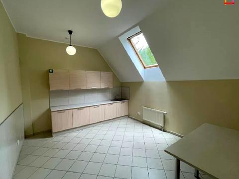 комерційна за адресою Уласа Самчука вул. (улица Пархоменко), 24