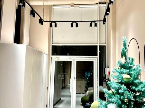 комерційна за адресою В'ячеслава Чорновола просп. (), 16ж