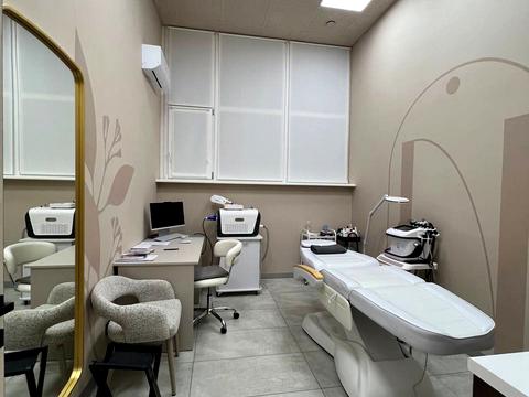 комерційна за адресою В'ячеслава Чорновола просп. (), 16ж