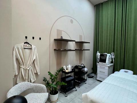 комерційна за адресою В'ячеслава Чорновола просп. (), 16ж