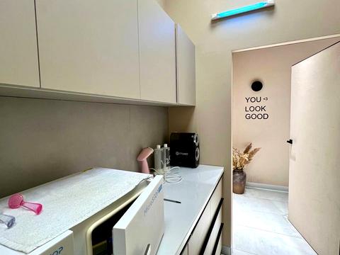 комерційна за адресою В'ячеслава Чорновола просп. (), 16ж