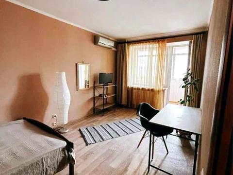 квартира за адресою Дмитра Донцова вул. (Дмитра Донського), 4