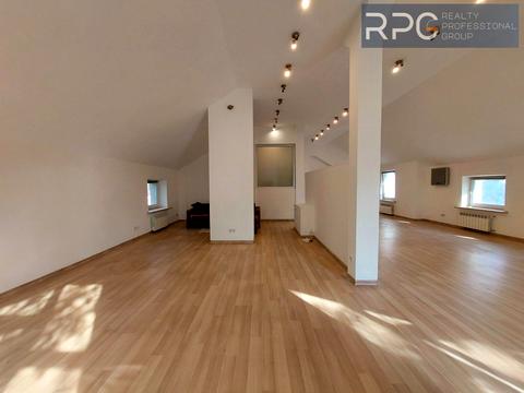 комерційна за адресою Редутна вул., 58