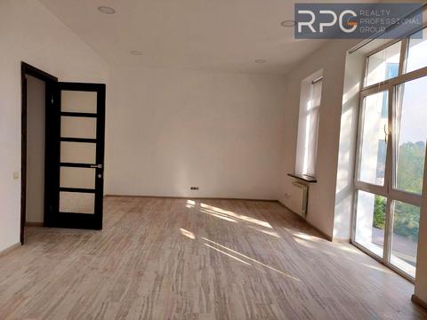 комерційна за адресою Редутна вул., 58