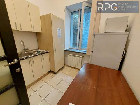 комерційна за адресою Редутна вул., 58