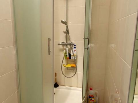 комерційна за адресою Залізнична вул., 7