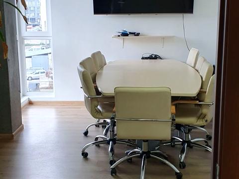 комерційна за адресою Залізнична вул., 7