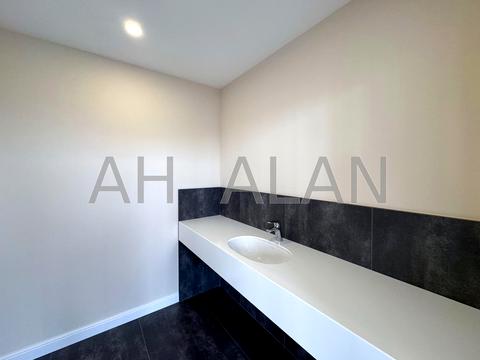 коммерческая по адресу Елены Телиги ул., 6