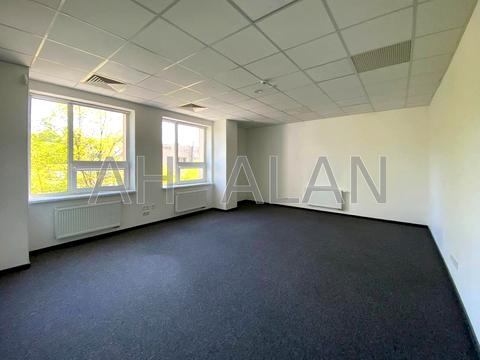 коммерческая по адресу Елены Телиги ул., 6