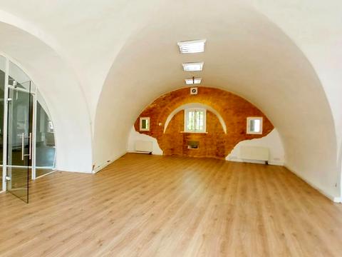 комерційна за адресою Рибальська вул., 22