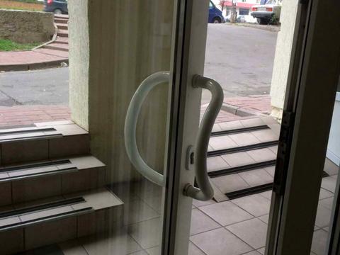 комерційна за адресою Голосіївський просп. (40-річчя Жовтня), 27