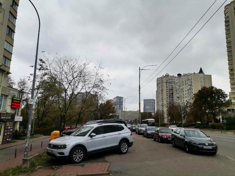 комерційна за адресою Голосіївський просп. (40-річчя Жовтня), 27