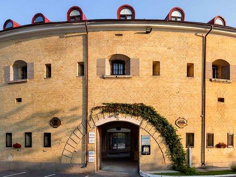 комерційна за адресою Рибальська вул., 22