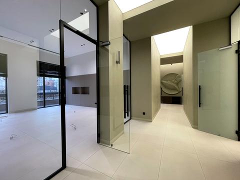 комерційна за адресою Михайла Максимовича вул. (Онуфрія Трутенка), 26-Г