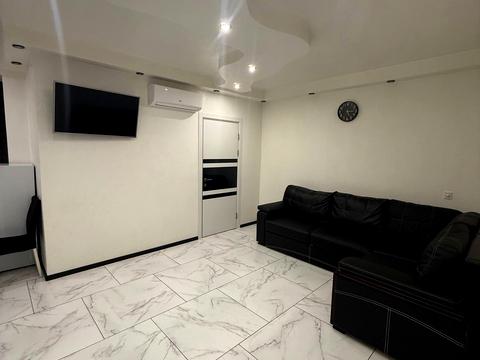 квартира за адресою Левка Лук'яненка вул. (Василя Жуковського), 16, 18, 20, 24