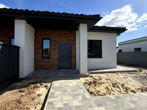 будинок за адресою Успішна