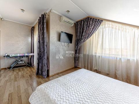 дом по адресу лесі українки, 7а