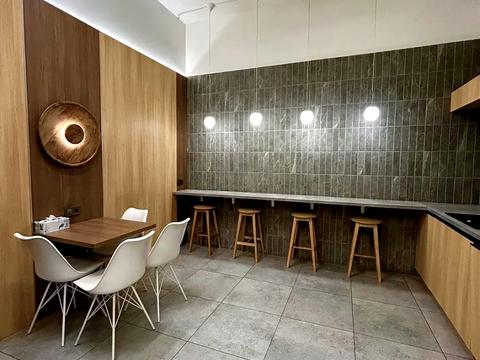 комерційна за адресою Січових Стрільців вул. (Артема), 44-А