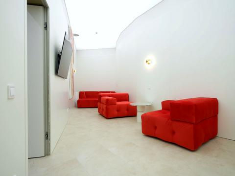 коммерческая по адресу Бусловская ул., 12