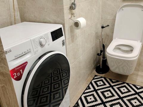 квартира за адресою Літературна вул., 8